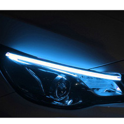 Der Neondraht 30/45/60 cm RGB bunt führte laufende Tageslampen-weichen Artikel